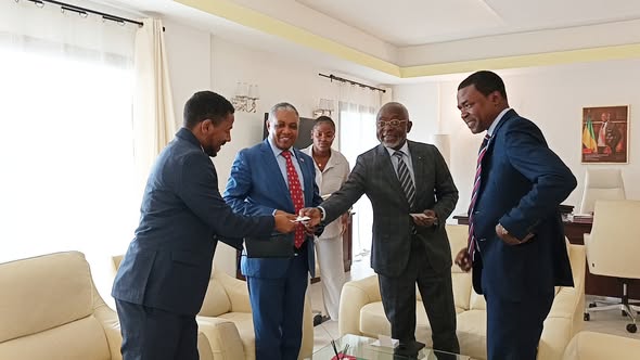 Rencontre entre le Ministre de l'Industrie et l'Ambassadeur d'Ethiopie 